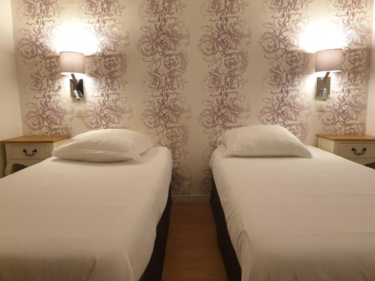 Le Royalty Hotel Angers Bagian luar foto